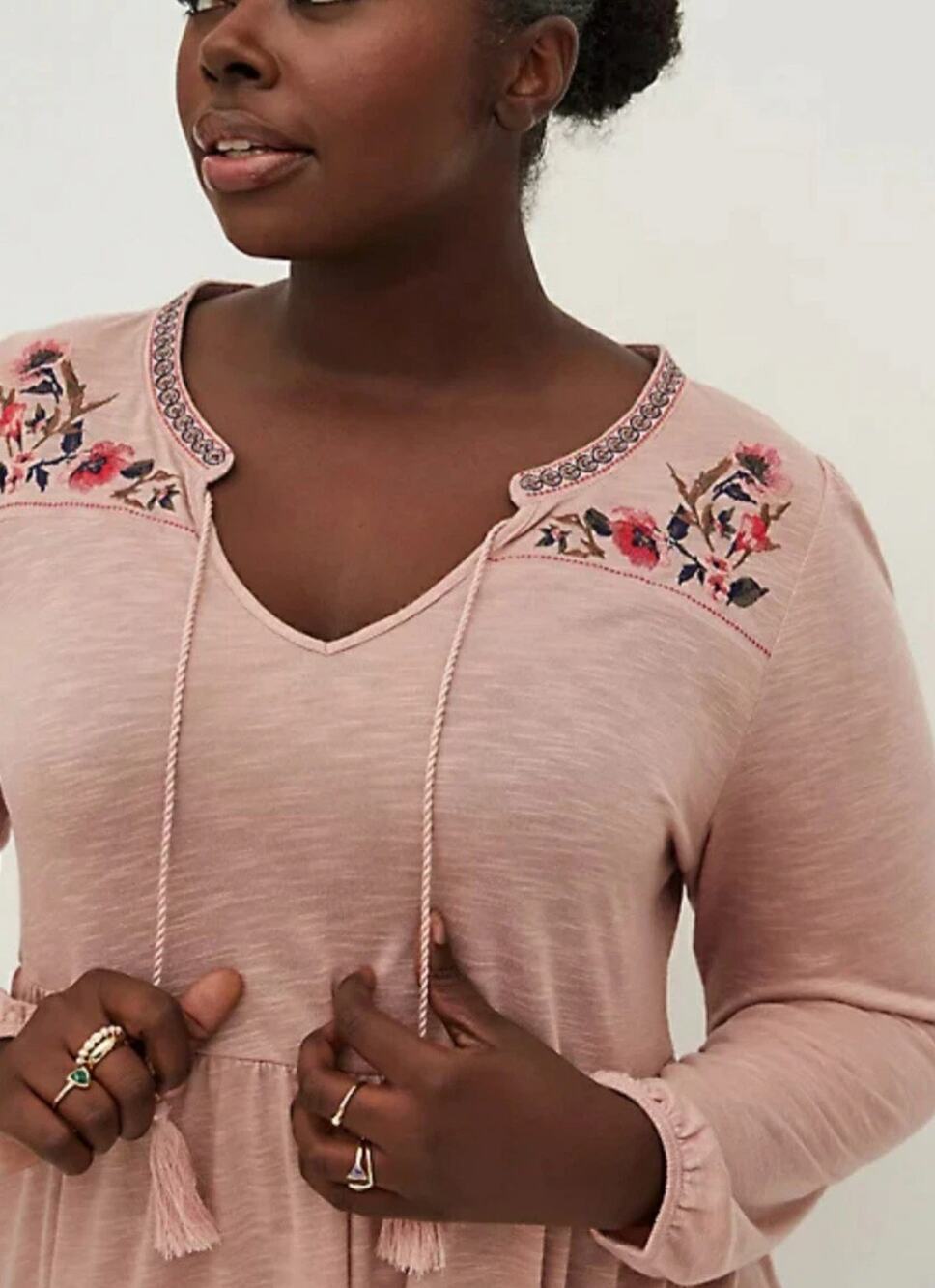 Torrid Embroidered Peasant Top Womens Size 2X Dusty Rose Tassel Babydoll Blouse
